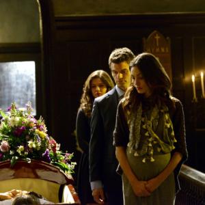 Still of Daniel Gillies, Phoebe Tonkin and Danielle Campbell in The Originals (2013)