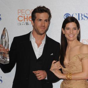 Sandra Bullock and Ryan Reynolds at event of The 36th Annual People's Choice Awards (2010)