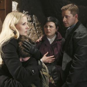 Still of Ginnifer Goodwin, Jennifer Morrison, Jared Gilmore and Josh Dallas in Once Upon a Time (2011)
