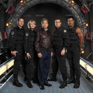 Beau Bridges, Ben Browder, Christopher Judge, Michael Shanks and Amanda Tapping in Stargate SG-1 (1997)
