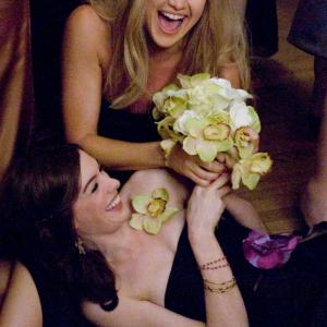 Still of Anne Hathaway and Kate Hudson in Bride Wars 2009