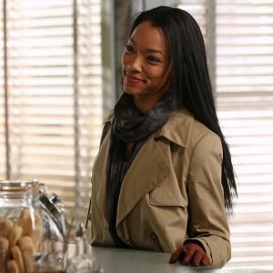 Still of Sonequa MartinGreen in Once Upon a Time 2011