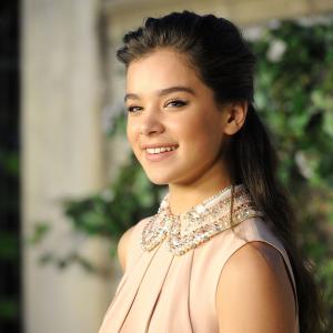 Hailee Steinfeld at event of Muta (2011)