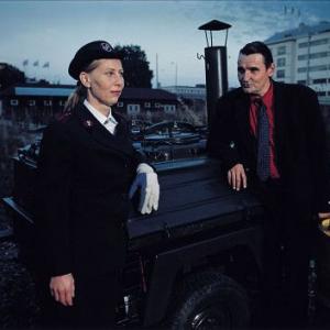 Still of Kati Outinen and Markku Peltola in Zmogus be praeities 2002