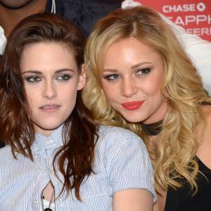 Kristen Stewart and Tara Holt at event of Camp X-Ray (2014)