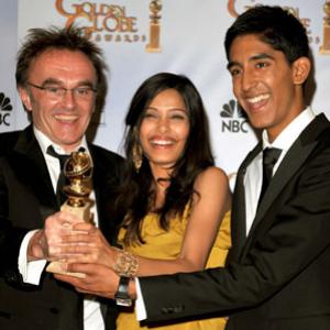 Danny Boyle Dev Patel and Freida Pinto at event of The 66th Annual Golden Globe Awards 2009