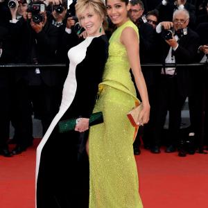 Jane Fonda and Freida Pinto at event of De rouille et dos 2012