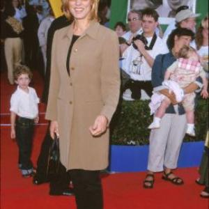 Christine Lahti at event of Zaislu istorija 2 1999