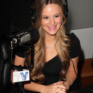 Jessica Kinni Guest Co-Hosts on TradioV's Politically Naughty with Mary Carey