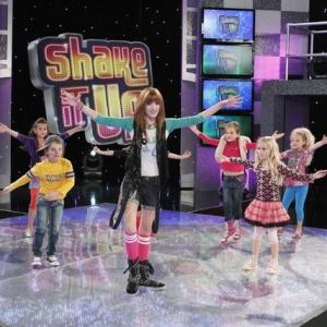 Still of Bella Thorne and Caitlin Carmichael in Shake It Up! 2010