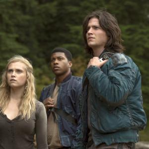 Still of Eliza Taylor Eli Goree and Thomas McDonell in The 100 2014