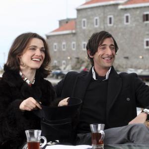 Still of Rachel Weisz and Adrien Brody in The Brothers Bloom 2008