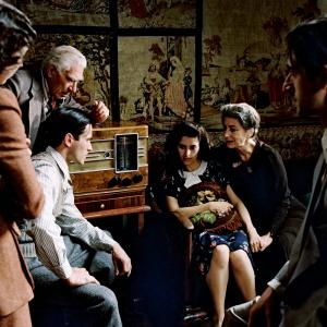 Still of Adrien Brody Frank Finlay Maureen Lipman Julia Rayner Ed Stoppard and Jessica Kate Meyer in Pianistas 2002