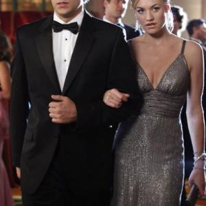 Still of Zachary Levi and Yvonne Strahovski in Cakas 2007