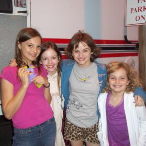 Mia, Mackenzie Foy, Joey King and Kyla Deaver on The Conjuring set