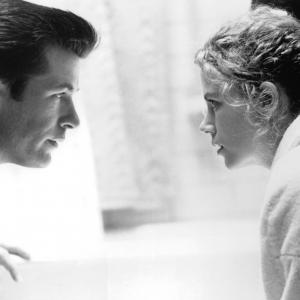 Still of Nicole Kidman and Alec Baldwin in Malice (1993)
