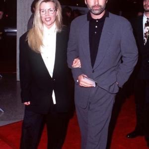 Kim Basinger and Alec Baldwin at event of The American President (1995)