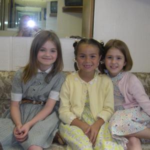 Morgan Lily Jacquelyn and Elle on set of Flipped Aug 2009