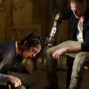 Still of Michael Rooker and Steven Yeun in Vaiksciojantys negyveliai When the Dead Come Knocking 2012