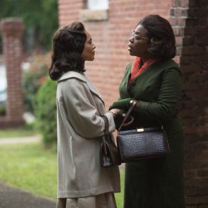 Still of Lorraine Toussaint and Carmen Ejogo in Selma (2014)