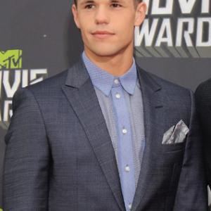 Charlie Carver at the 2013 MTV Movie Awards