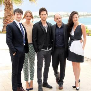 Blake Ritson Laura Haddock Tom Riley writer David S Goyer and Lara Pulver attend a photocall for the TV serie Da Vincis Demons at MIP TV 2013 on April 8 2013 in Cannes France