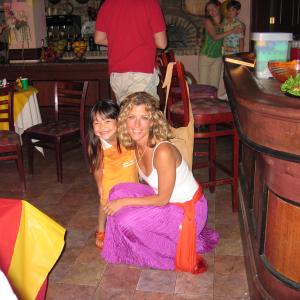 Kylie on the set of Guiding Light in 2005 with actress Laura Wright who played Cassie Winslow