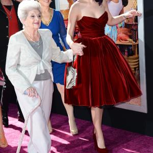 Katy Perry Keith Hudson Mary Hudson and Ann Hudson at event of Katy Perry Part of Me 2012