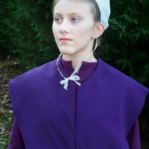 Tara-Nicole as an Amish Teenager on the set of 