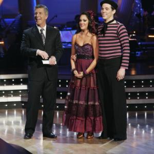Still of Tom Bergeron, Steve-O and Lacey Schwimmer in Dancing with the Stars (2005)