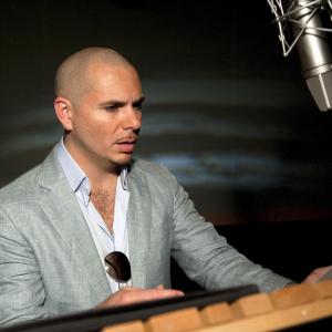 Pitbull in Paslaptinga karalyste (2013)