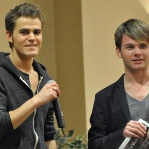 Joshua and Paul Wesley at one of Eyecons Vampire DiariesOriginals Conventions