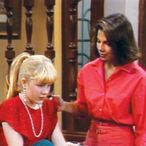 Still of Justine Bateman and Tina Yothers in Family Ties 1982