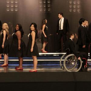 Still of Lea Michele Naya Rivera Mark Salling Dijon Talton Cory Monteith Dianna Agron Kevin McHale Chris Colfer Jenna Ushkowitz and Amber Riley in Glee 2009