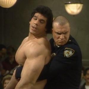 Still of Lou Ferrigno and Richard Moll in Night Court 1984