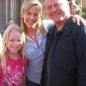 Amber on set of No Ordinary Family with Michael Chiklis and Julie Benz