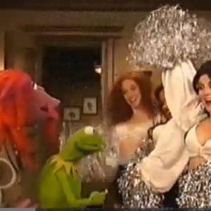 Sandy Fox on Muppets Tonight - S2 E5 P1/3 - Coolio & Don Rickles
