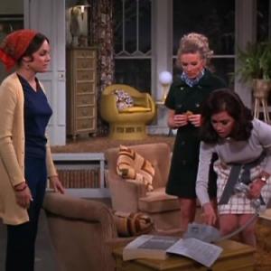 Still of Valerie Harper, Cloris Leachman and Mary Tyler Moore in Mary Tyler Moore (1970)
