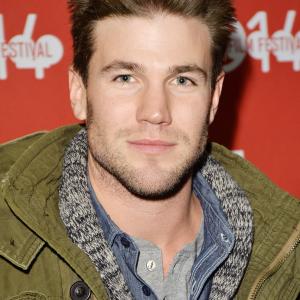 Austin Stowell at event of Atkirtis 2014