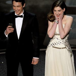 Anne Hathaway and James Franco