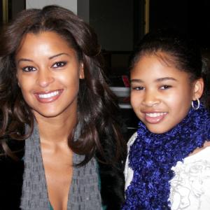 Taylor Faye and Claudia Jordan on set My Parents My Sister and Me 2010