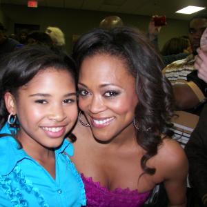 Taylor Faye and TV mom Ms Robin Givens on the set of My Parents My Sister and Me 2010