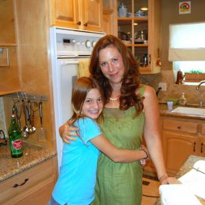 Laci Kay on set of Barracuda with her movie mom Betsy Currie