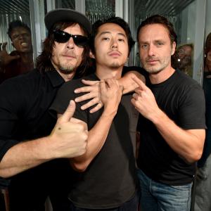 Norman Reedus Andrew Lincoln and Steven Yeun at event of Vaiksciojantys negyveliai 2010