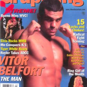 Mariano is on the cover of the magazine There is an article about him in the magazine regarding his fight with Francisco Bueno