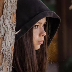 Nikki Hahn as Greta Arata in Venom Therapy film  2014