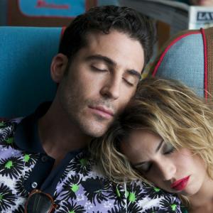 Still of Miguel ngel Silvestre and Laya Mart in As tokia susijaudinusi! 2013