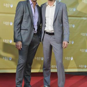 Jonathan Silver Scott and Drew Scott at the 2010 Leo Film & Television Awards.