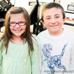 Marlowe with her TV cousin Atticus Shaffer on set of The Middle