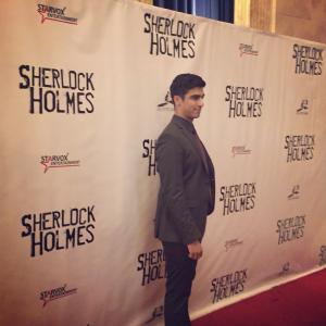 Dejan Loyola at the gala red carpet for Sherlock Holmes